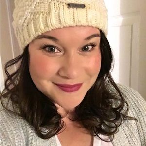 Meet your Posher, Carrie